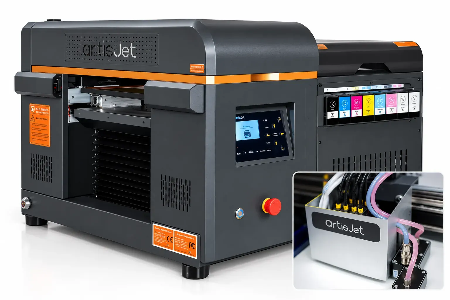 Imprimante UV artisJet 3000U, son écran de commande et ses huit cartouches d’encre ; en médaillon, le bloc d’alimentation et ses circuits d’encre